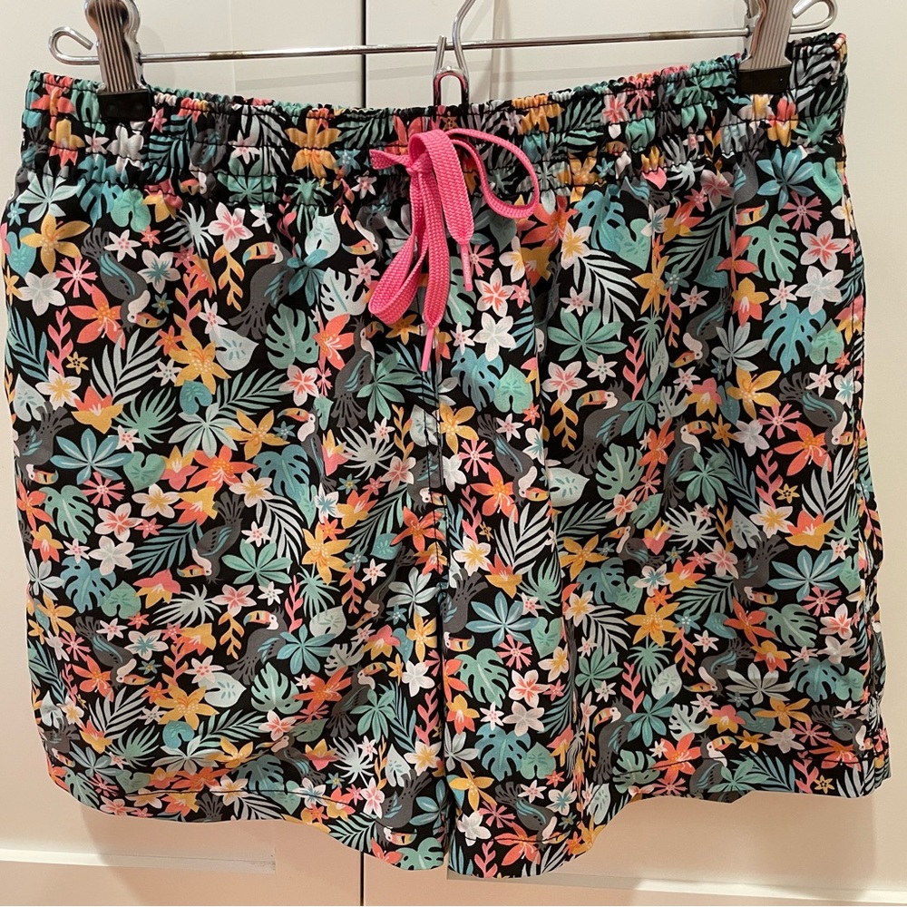 Chubbies swim trunks 5.5 inseam size Large